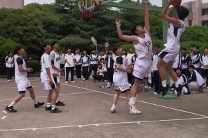 是篮球，把这两种情绪演绎到淋漓尽致！
